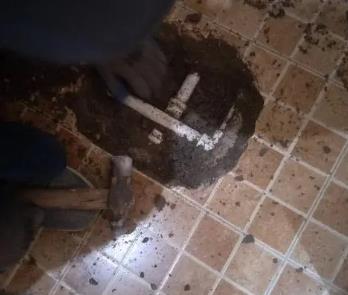 江海卫生间漏水维修公司为您分享下卫生间渗水如何处理及注意事项